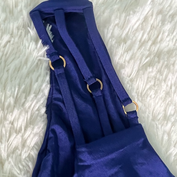 Triple straps skimpy bottoms!! - Picture 3 of 3